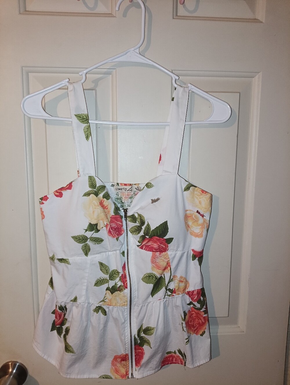 Liberty Love XL White Floral Tank Front Zip up W\Multicolor Roses XL 🌹